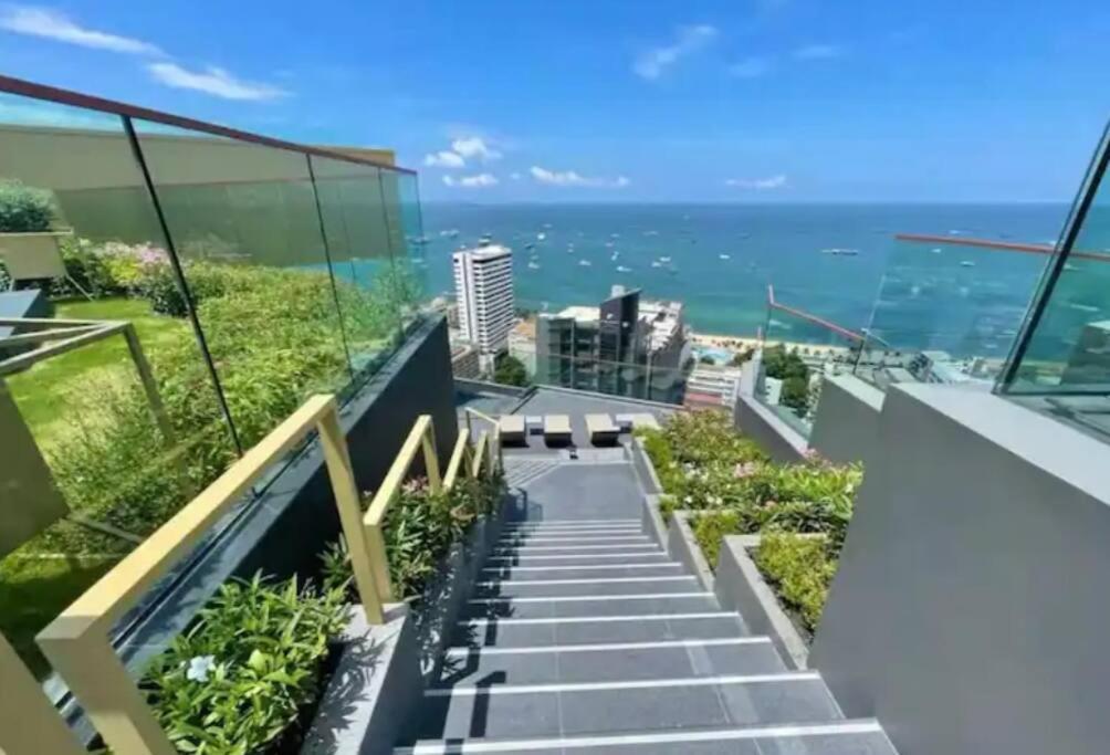 Edge Central Pattaya Seaview Residence Exterior photo