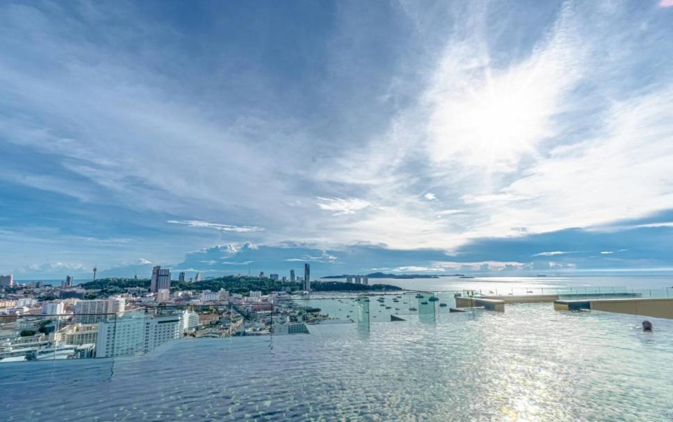 Edge Central Pattaya Seaview Residence Exterior photo